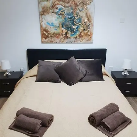 Haig's Dream Flat On The Lägenhet Larnaca