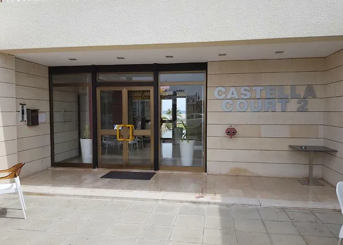 Haig's Dream Flat On The ラルナカ