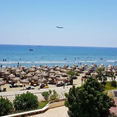 Haig's Dream Flat On The * Larnaca