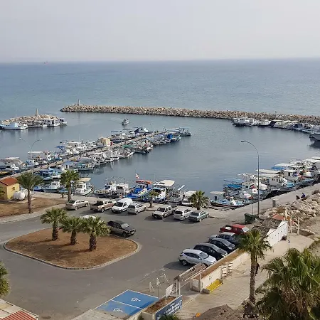 Daire Haig's Dream Flat On The